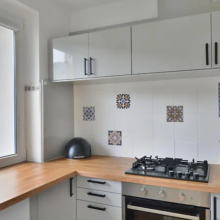 Brodwino Z Balkonem, Sinus Apartamento *