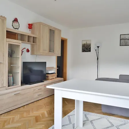 Brodwino Z Balkonem, Sinus Apartment